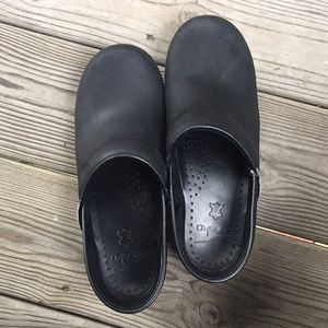 Dansko professional oiled black leather